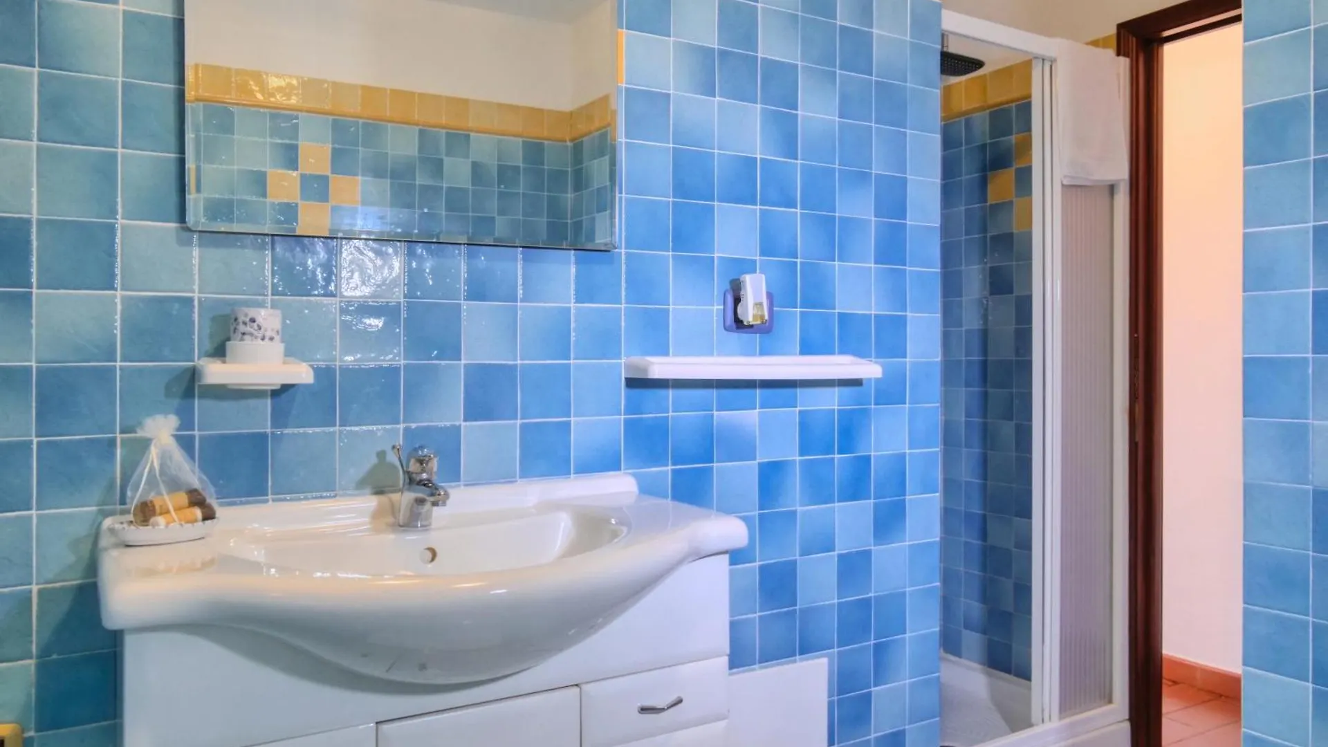 Guest house Suite Suliana Porto San Paolo  Italy