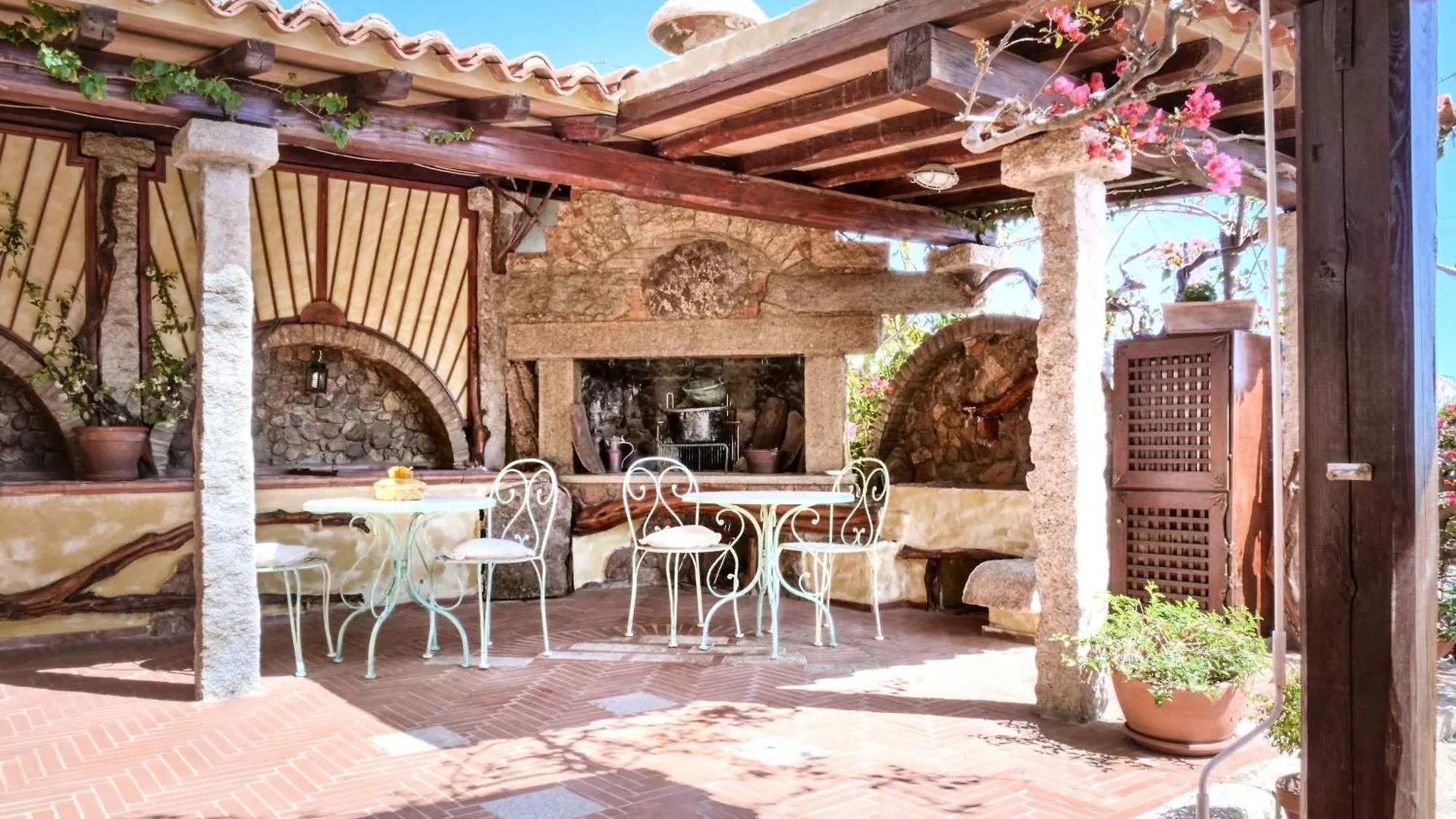 Pensión Suite Suliana Loiri Porto San Paolo