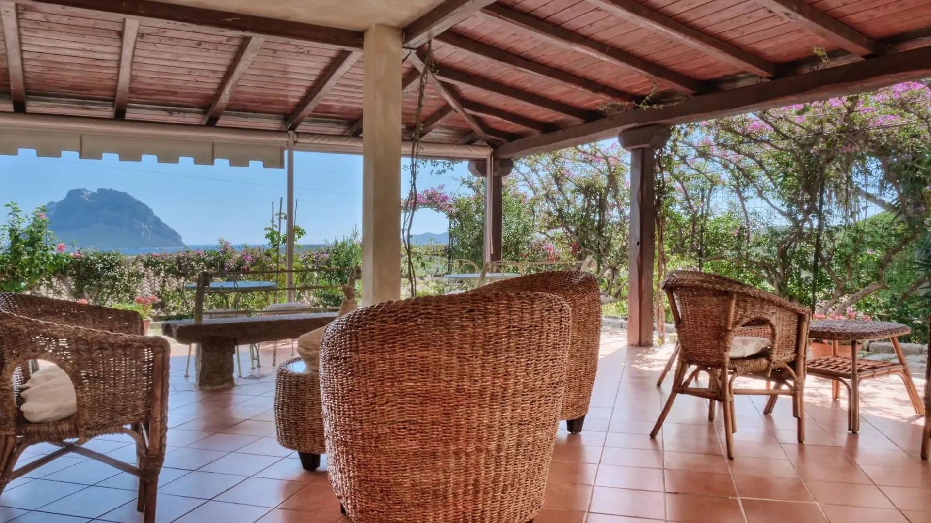 Guest house Suite Suliana Porto San Paolo
