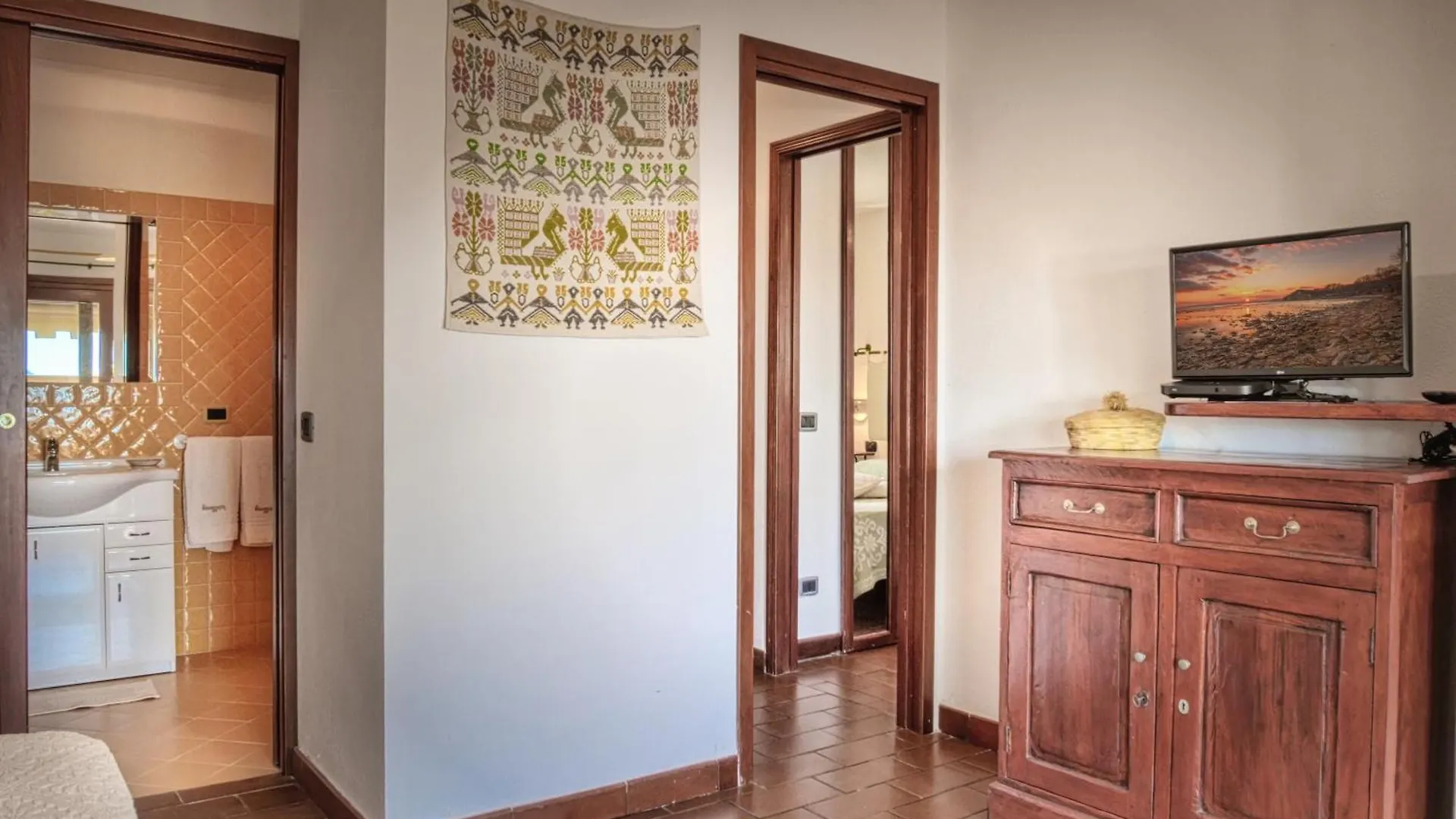 Suite Suliana Porto San Paolo  Italy